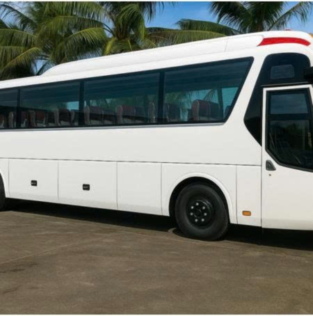 Dịch vụ bao xe 45 chỗ (Hyundai Universe) cao cấp cho đoàn lớn - Vận Tải Minh Khang