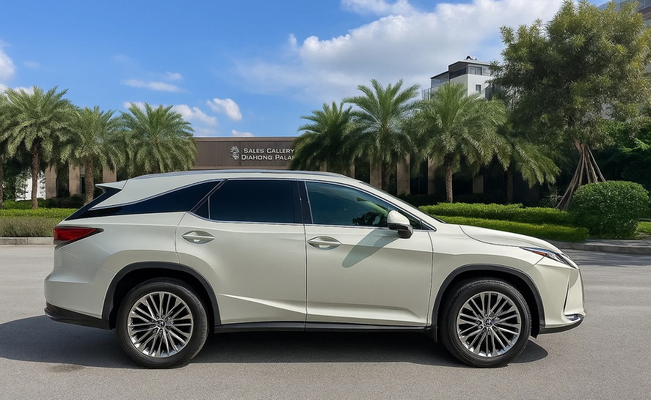 Dịch vụ thuê xe 5 chỗ VIP Hải Phòng dòng xe Lexus RX350 màu trắng sang trọng tại Minh Khang.