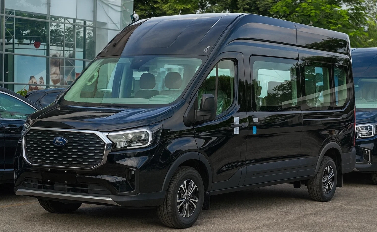 Xe 16 chỗ Ford Transit đời mới phục vụ tuyến xe du lịch hải phòng đi sầm sơn