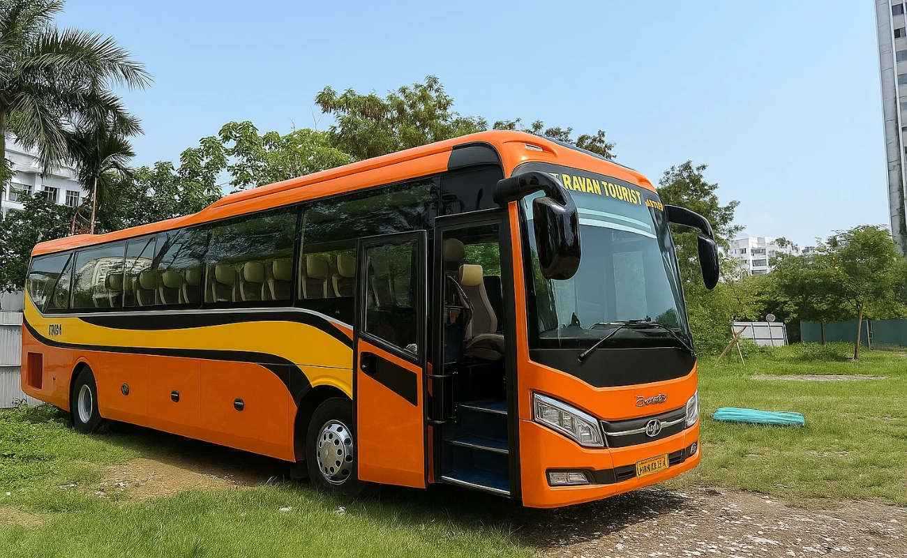 Xe 35 chỗ Hải Phòng đi Flamingo - Samco Felix màu cam đời mới
