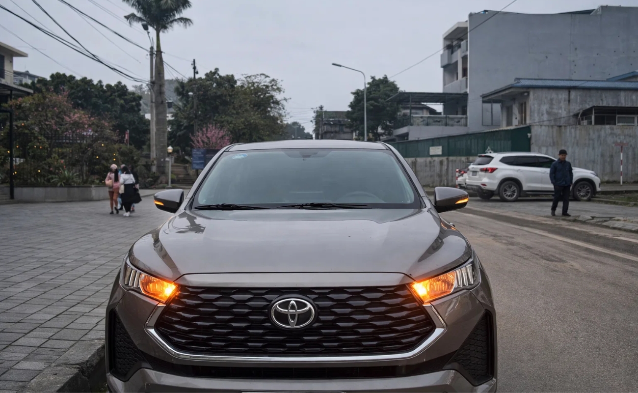 Xe du lịch Hải Phòng đi Mộc Châu - Toyota Veloz Cross 7 chỗ đời mới