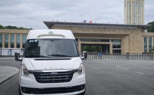 Dịch vụ thuê xe có ghế em bé an toàn bằng xe DCar rộng rãi đi cửa khẩu Móng Cái