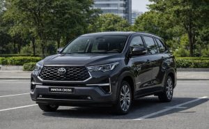 Hình ảnh xe 7 chỗ gầm cao leo đèo Toyota Innova Cross của CÔNG TY CPDV VẬN TẢI TAXI MINH KHANG