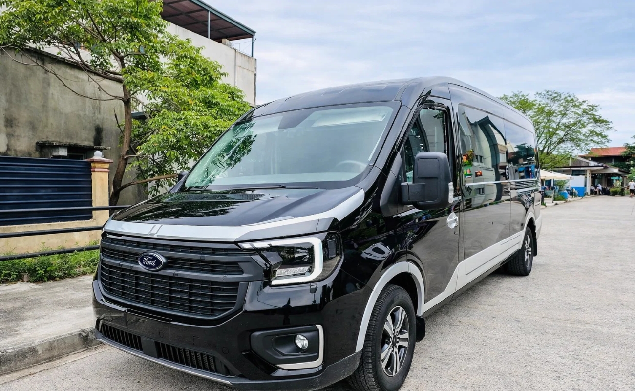 Tham khảo chi tiết sơ đồ ghế ngồi xe 16 chỗ khi lựa chọn dòng xe du lịch màu đen